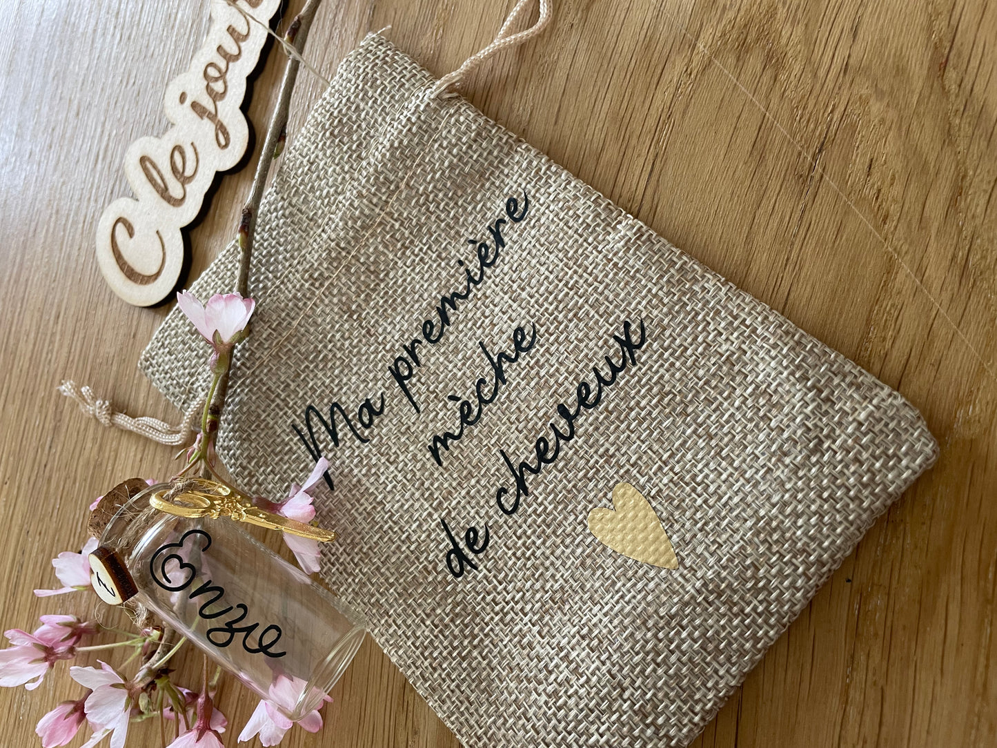 fiole « première mèche de cheveux »