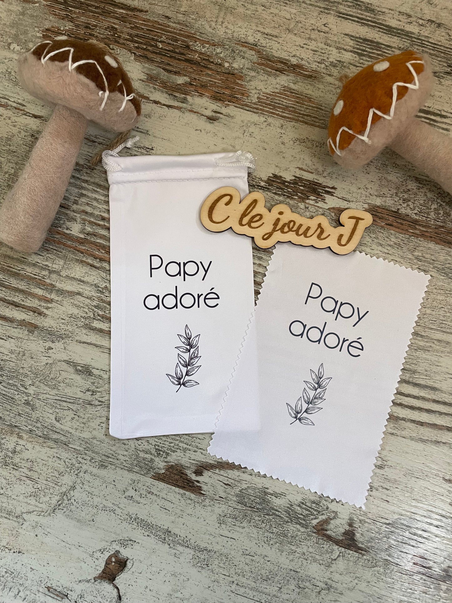 Étuie et essuie lunette « papy adoré «