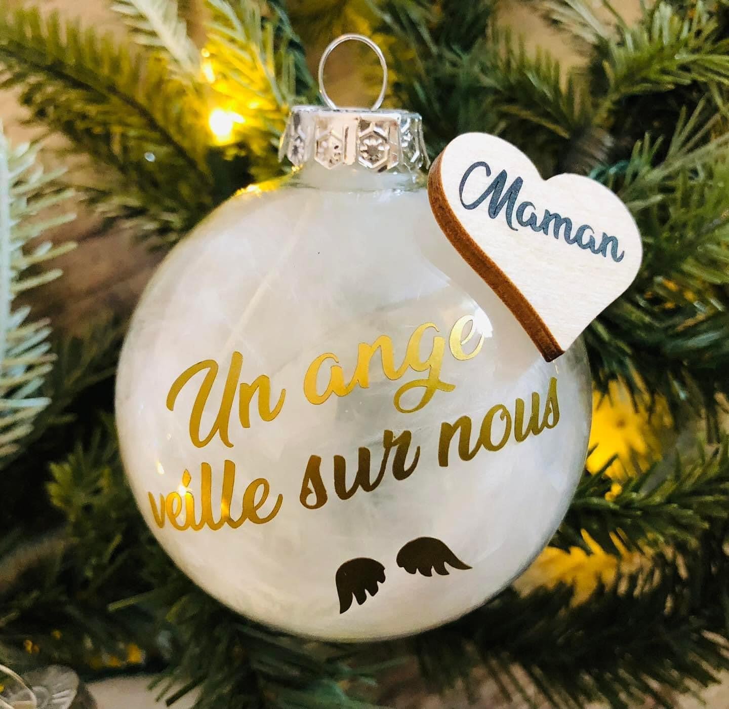 Boule de Noël hommage
