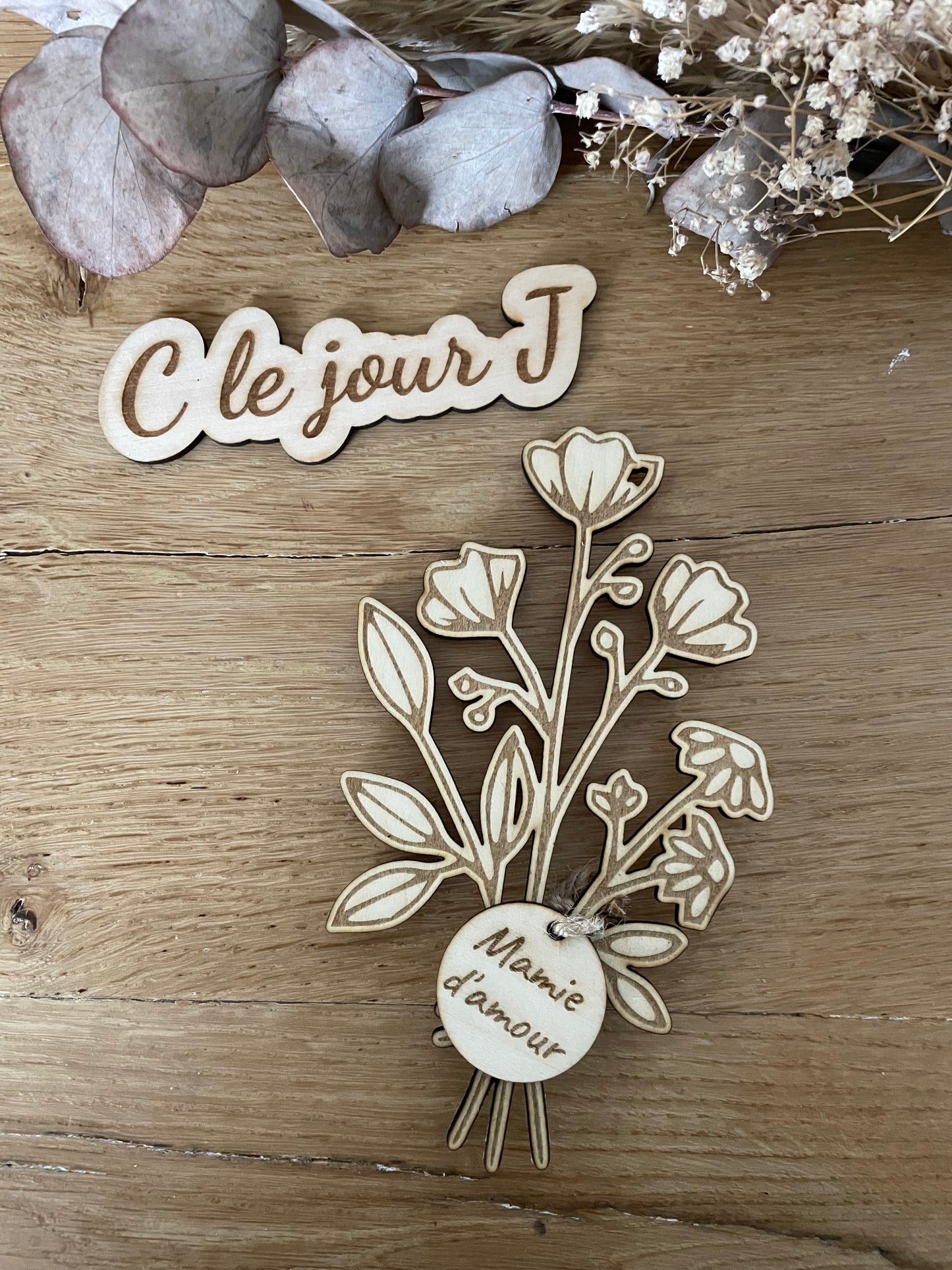 Bouquet de fleurs en bois