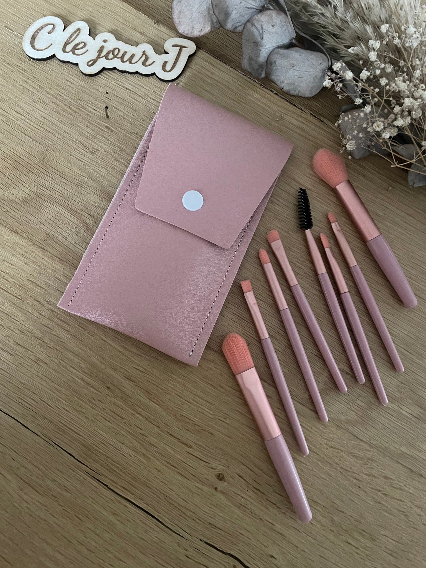 Pochette avec accessoire maquillage