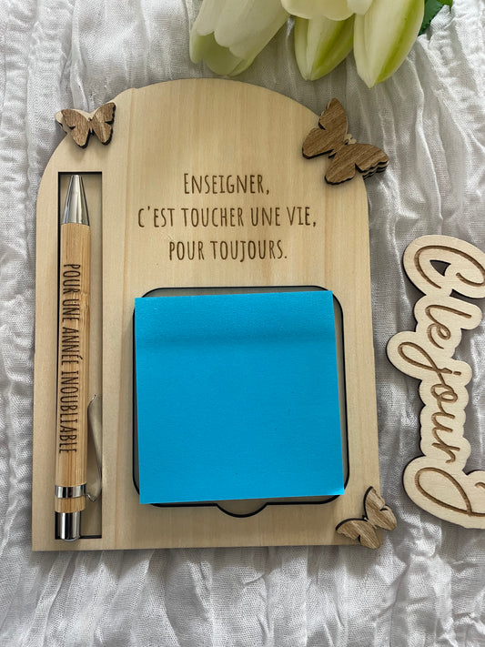 Post-it «  enseigner … »